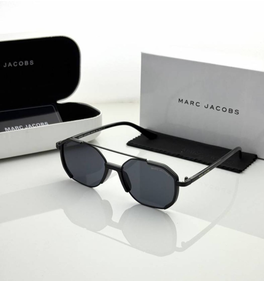 Marc Jacobs Premium Geometric Sunglasses – Matte Black Edition
