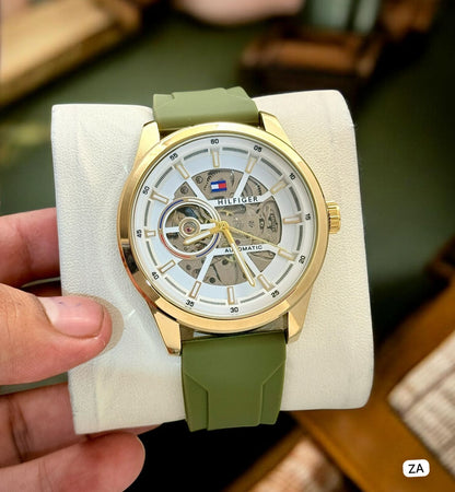 Premium Luxury Watch – Gold White